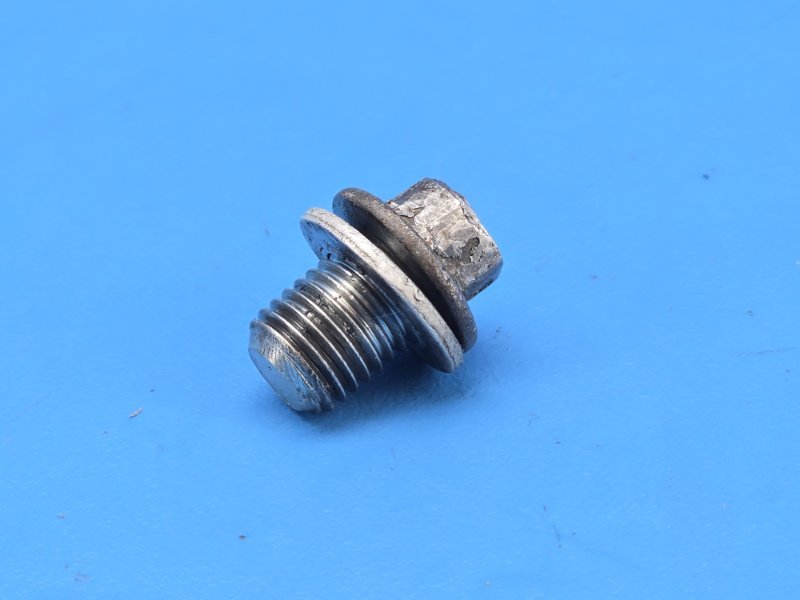 Сливная пробка honda cbr1000rr SC57 2004 (б/у)