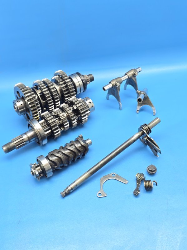 Кпп коробка переключения передач Kawasaki zzr400 1995 (б/у)