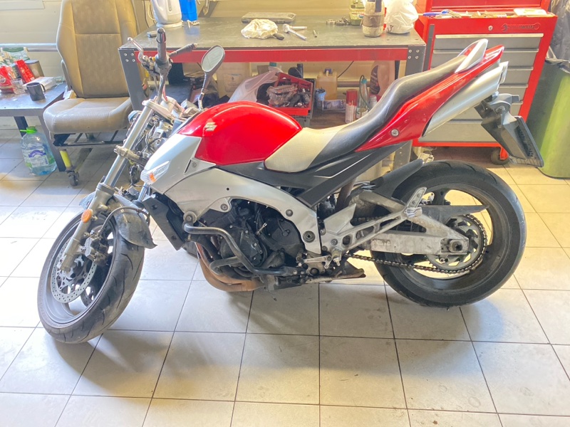 Автомобиль suzuki GSR600 2006-2010 года в разбор