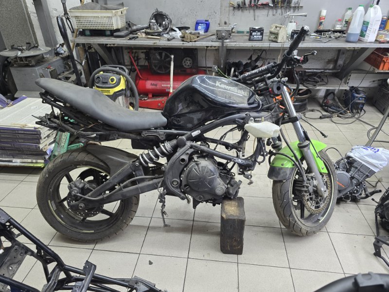 Автомобиль Kawasaki ER-6F 2006-2008 года в разбор