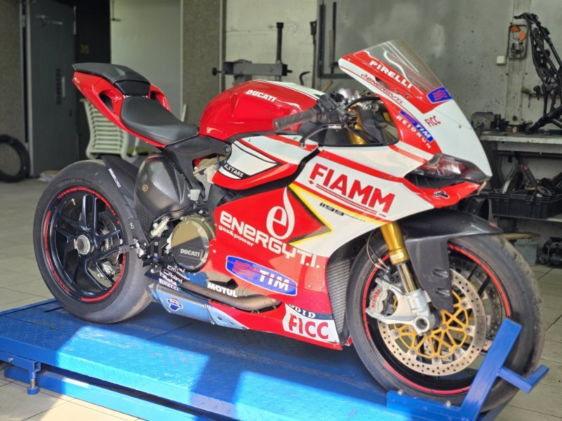 Автомобиль ducati panigale 1199r 1199R 2012 года в разбор