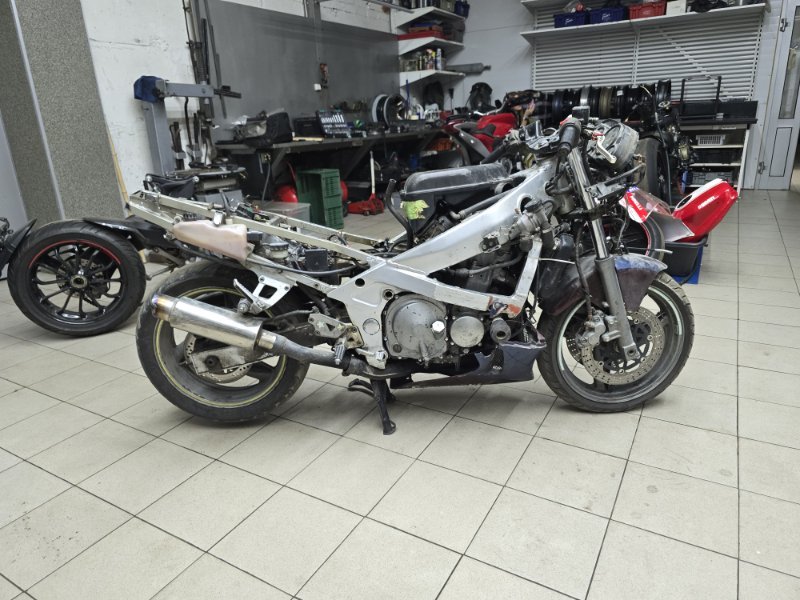 Автомобиль Kawasaki zzr400 1995 года в разбор