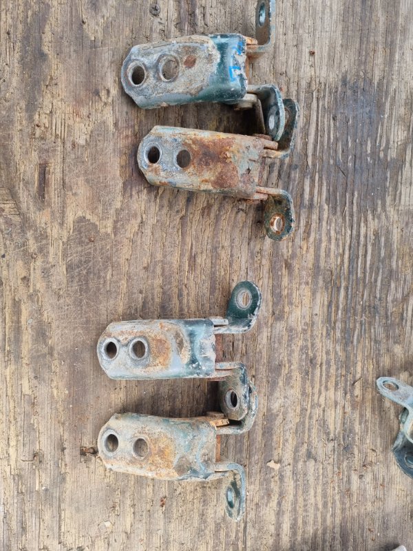 Петля двери Toyota Land Cruiser HDJ101 1HDFTE 2000 передняя (б/у)