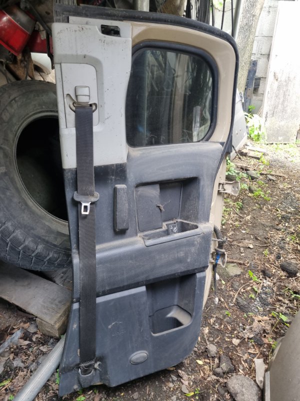 Обшивка дверей Toyota Fj Cruiser GSJ15 1GRFE 2012 задняя правая (б/у)