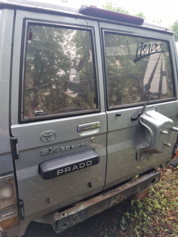 Стекло 5-й двери TOYOTA LAND CRUISER PRADO LJ71 KZJ71 1KZTE 2LTE 1993 (б/у)