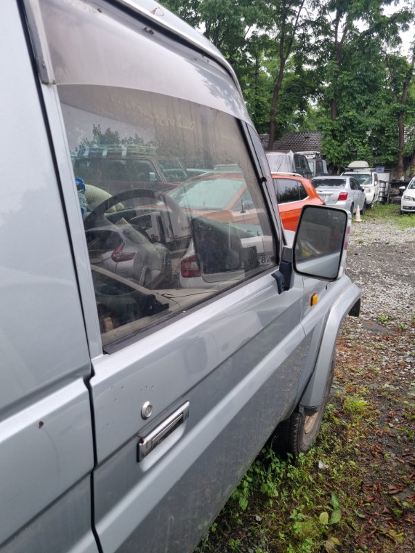 Стекло двери TOYOTA LAND CRUISER PRADO LJ71 KZJ71 1KZTE 2LTE 1993 переднее правое (б/у)