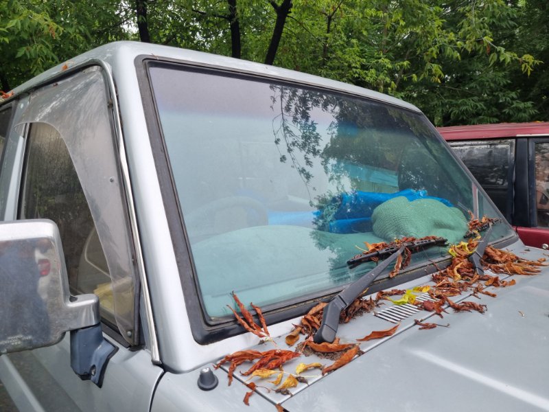 Лобовое стекло TOYOTA LAND CRUISER PRADO LJ71 KZJ71 1KZTE 2LTE 1993 (б/у)