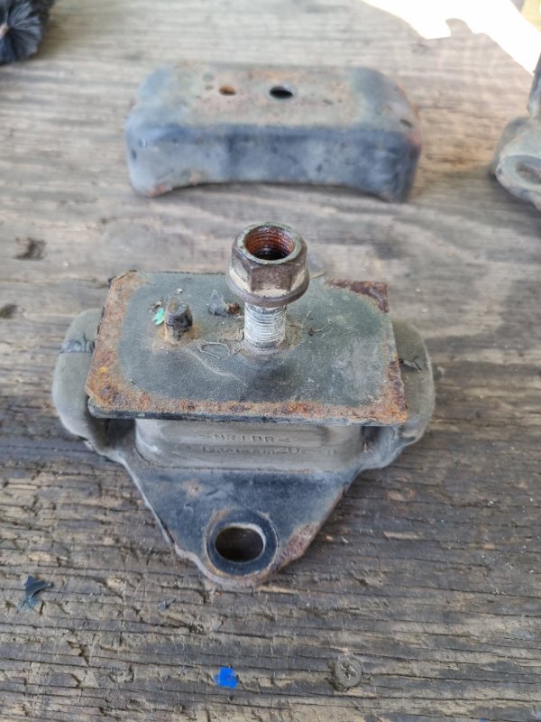 Подушка двигателя Toyota LAND CRUISER PRADO KZJ78 1KZ-TE 1993 (б/у)