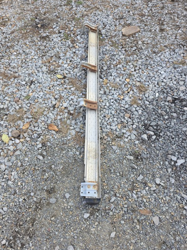 Подножка Toyota LAND CRUISER GRJ79 1GR-FE 2015 правая (б/у) Подножка Toyota LAND CRUISER GRJ79 1GR-FE 2015 правая (б/у)