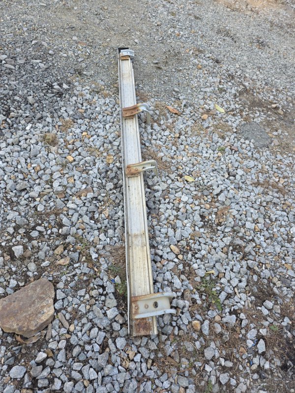 Подножка Toyota LAND CRUISER GRJ79 1GR-FE 2015 правая (б/у) Подножка Toyota LAND CRUISER GRJ79 1GR-FE 2015 правая (б/у)