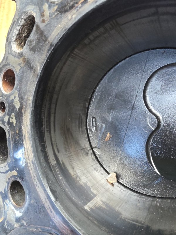 Блок цилиндров Toyota Regius Ace KZH106 1KZ-TE 1995 (б/у) Блок цилиндров Toyota Regius Ace KZH106 1KZ-TE 1995 (б/у)