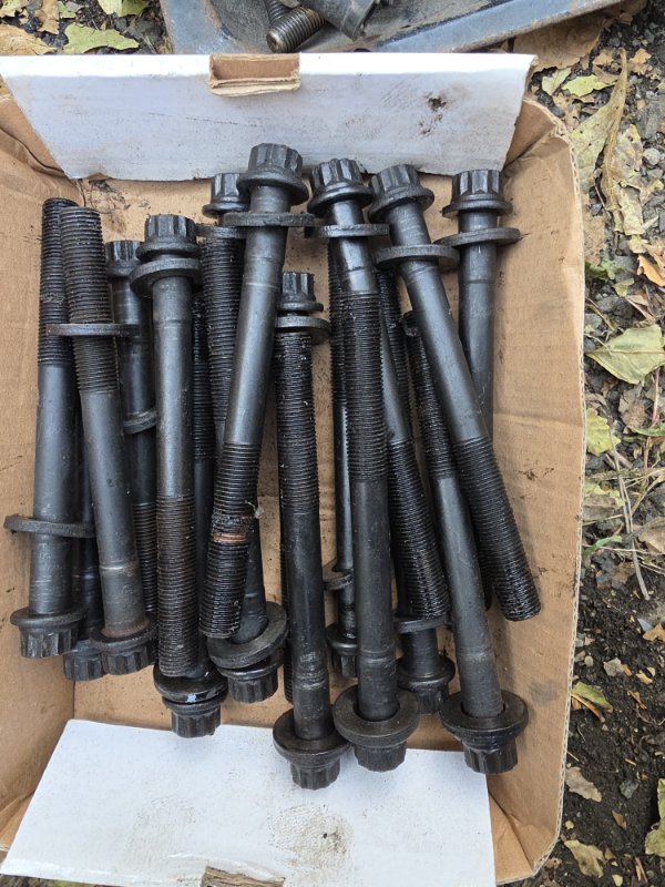 Болт головки блока цилиндров Toyota LAND CRUISER PRADO KZJ78 1KZ-TE 1993 (б/у)