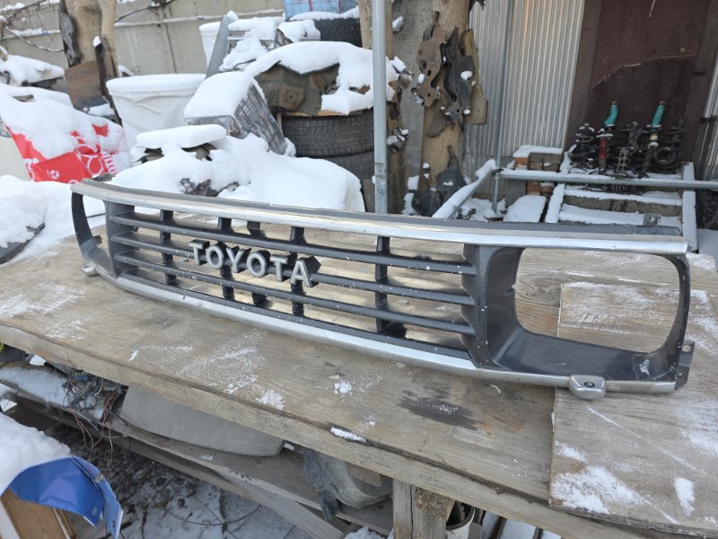 Решетка радиатора Toyota LAND CRUISER PRADO KZJ78 1KZ-TE 1993 (б/у)