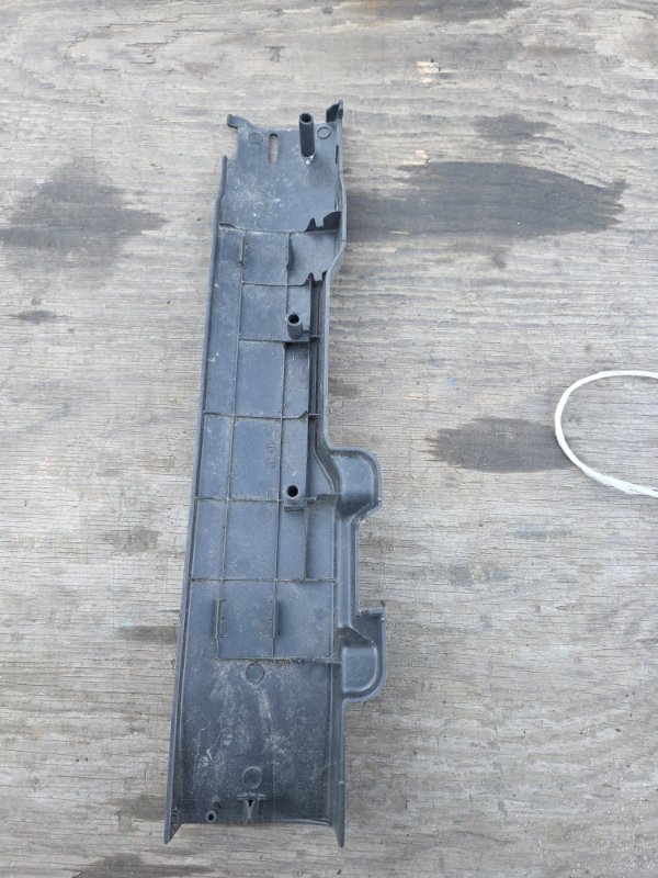 Накладка на порог Toyota FJ CRUISER GSJ15 1GRFE 2012 задняя левая (б/у)