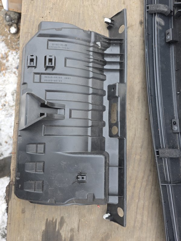 Пластик торпеды Toyota FJ CRUISER GSJ15 1GRFE 2012 (б/у)