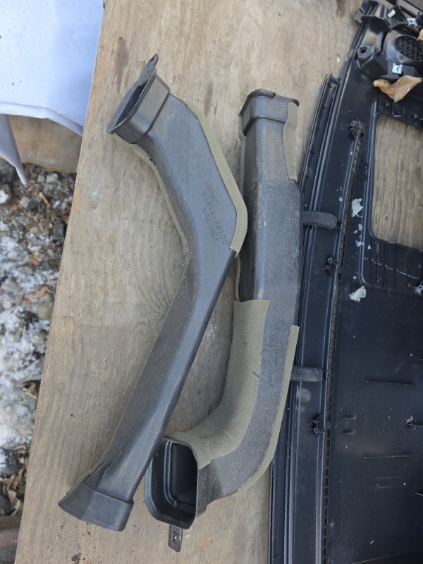 Воздуховод Toyota FJ CRUISER GSJ15 1GRFE 2012 (б/у)