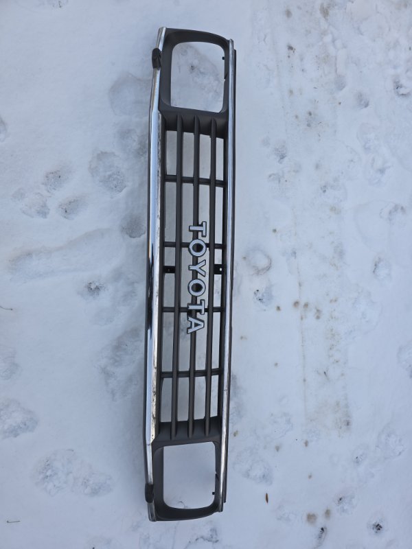 Решетка радиатора Toyota LAND CRUISER PRADO KZJ78 1KZ-TE 1993 (б/у)