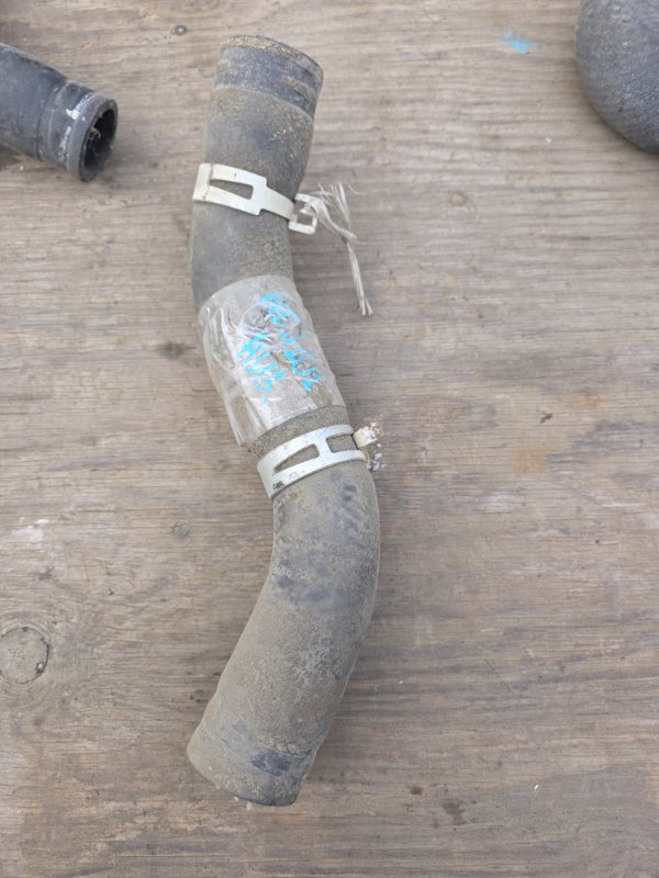 Патрубок системы охлаждения Toyota LAND CRUISER HDJ101 1HDFTE 2000 (б/у)