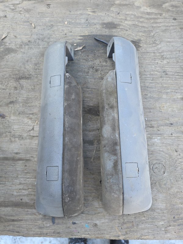 Подлокотник Toyota LAND CRUISER PRADO LJ78 2L-TE 1991 задний (б/у)