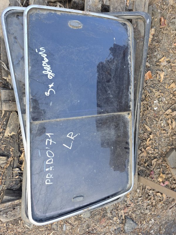 Стекло багажника сдвижное Toyota LAND CRUISER PRADO KZJ71G 1KZ-TE 1996 заднее левое (б/у)