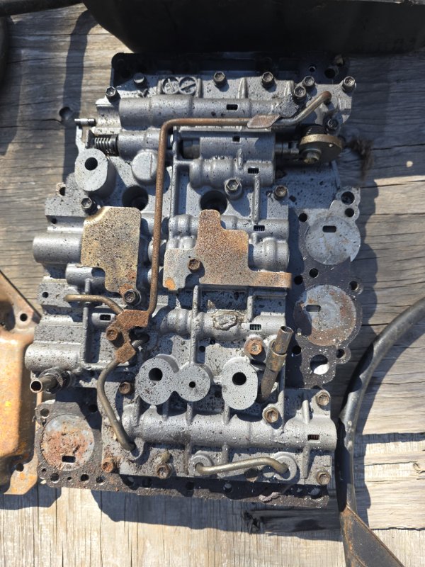 Блок клапанов Toyota LAND CRUISER PRADO HZJ77HV 1HZ 1993 (б/у)