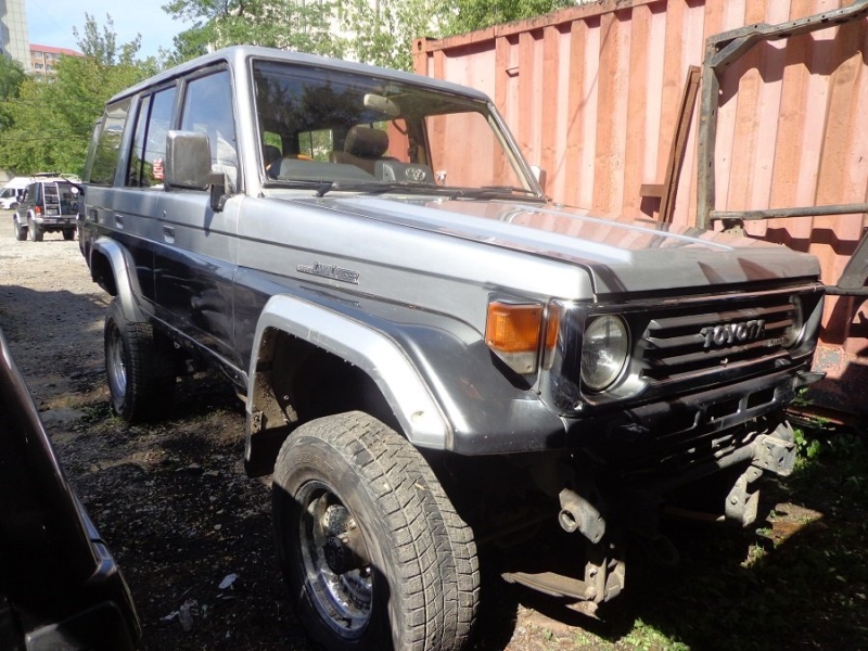 Автомобиль Toyota LAND CRUISER PRADO HZJ77HV 1HZ 1993 года в разбор