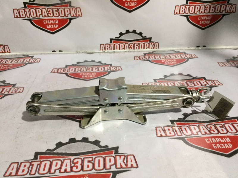 Домкрат винтовой (б/у) Домкрат винтовой (б/у)