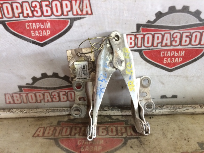 Петля капота Toyota Lite Ace Noah SR50G 3SFE 1997 (б/у)