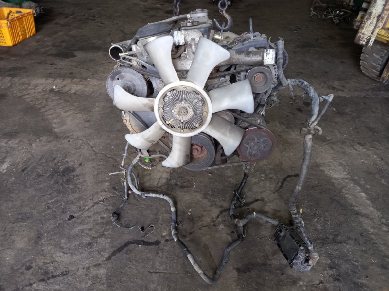Двигатель в сборе Nissan Atlas R8F23 QD32 2002 (б/у)