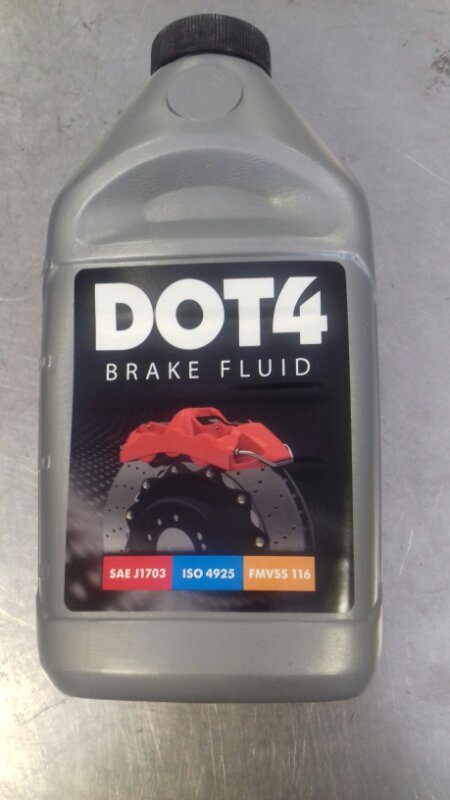 Жидкость тормозная - 0.5 литра Dot 4 Dot 4