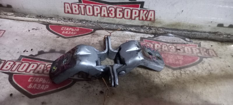 Петля двери Nissan Gloria MY33 VQ25 DE 1999 передняя правая (б/у)