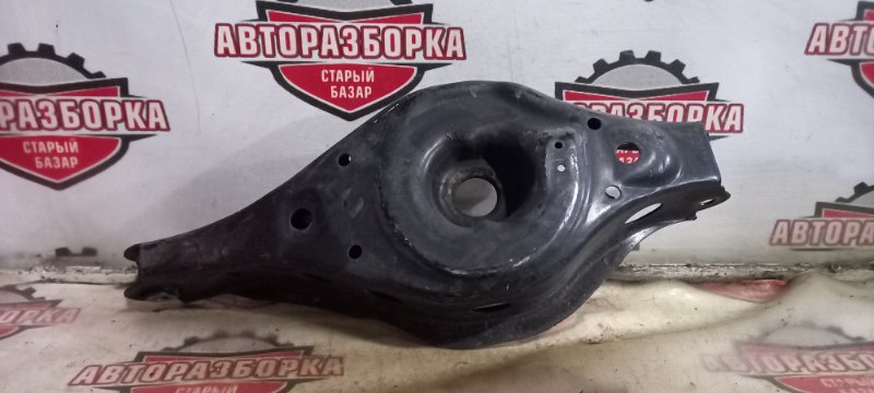 Рычаг нижний Nissan Gloria HY34 VQ30DET 2000 задний левый (б/у)