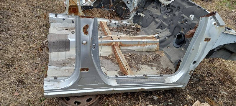 Порог кузова Toyota Allion ZZT240 передний правый (б/у)