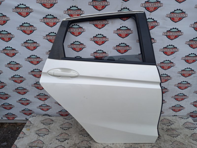 Дверь Honda Fit GP5 LEB задняя правая (б/у)