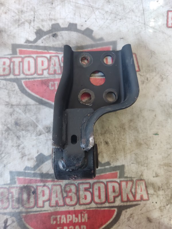 Подушка акпп Toyota Sienta NHP170G 1NZFXE 2016 (б/у)