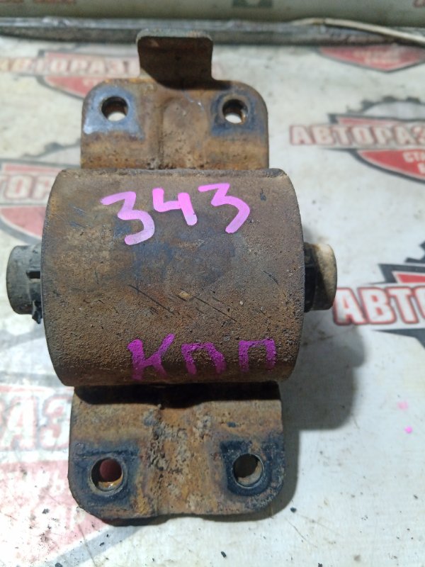 Подушка мкпп Toyota Dyna BU62 13B (б/у)