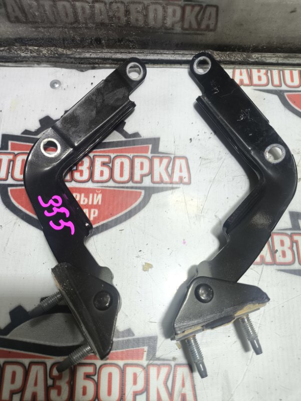 Петля двери багажника Toyota Voxy ZRR80 3ZRFAE 2021 (б/у)