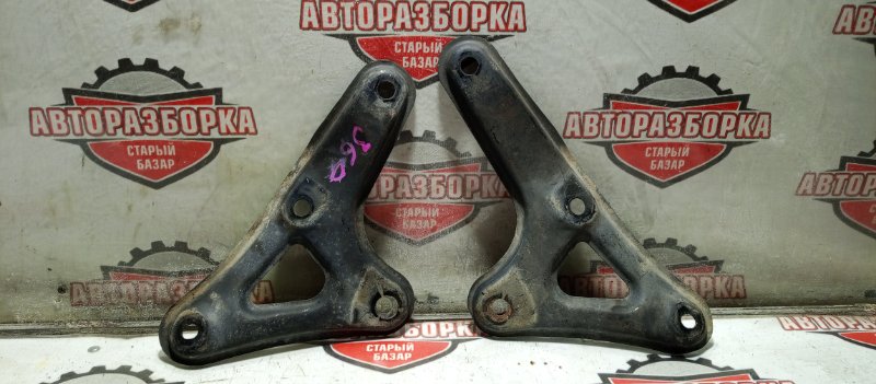 Крепление балки Toyota Premio AZT240 1AZFSE 2002 (б/у)