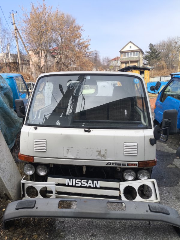 Кабина Nissan Atlas AF22 TD27 (б/у)