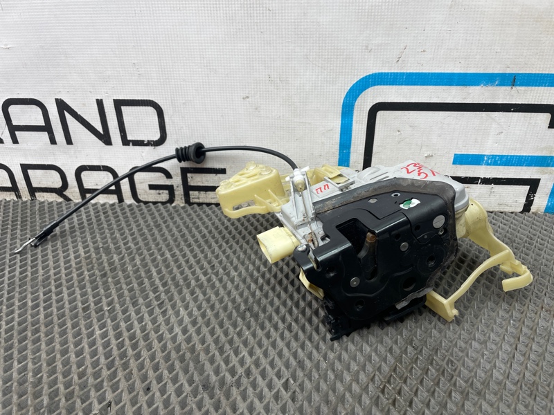 Замок двери передний правый Volkswagen Tiguan 5N1 3C2837016A контрактная