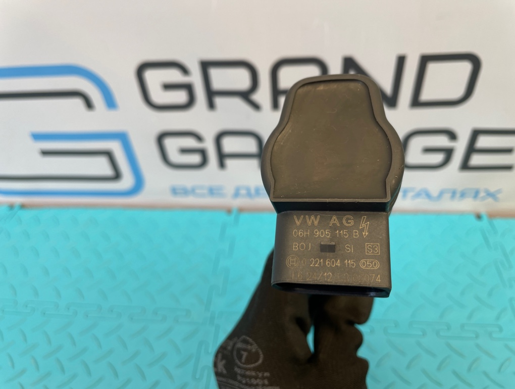 Катушка зажигания Q3 2012 8UB CPSA 2.0