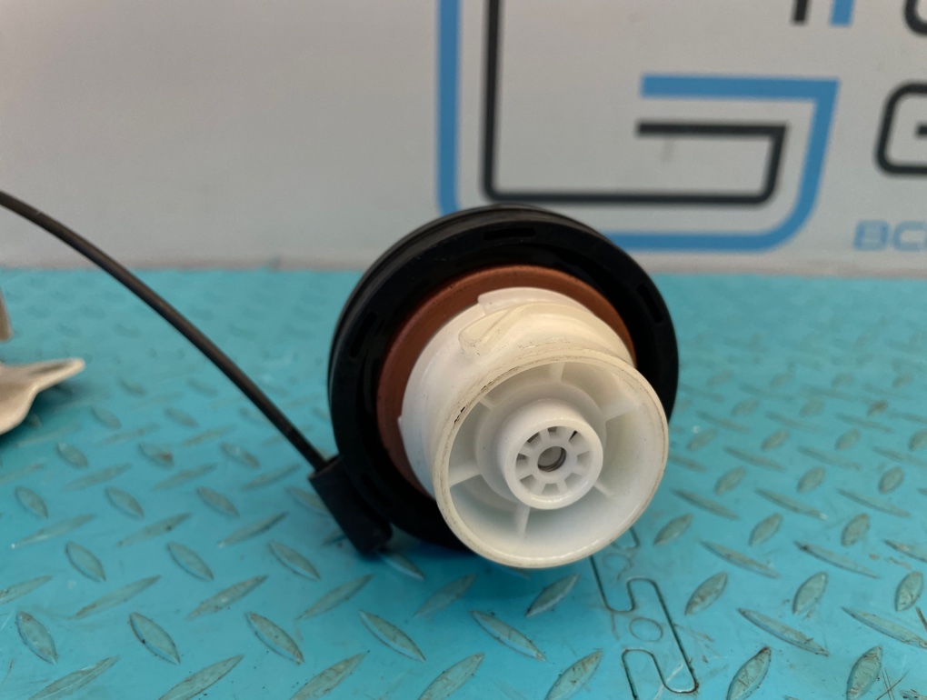 Лючок бензобака FX35 2010 S51 VQ35HR 3.5