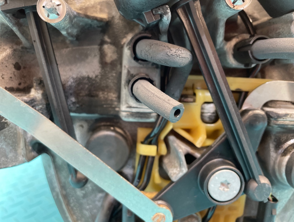 Коллектор впускной E-Class 2007 W211 272.972 3.5