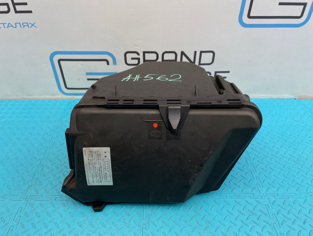 Корпус блока предохранителей Mercedes-Benz CLS-Class 2005 W219 113.967 5.0 A2115400424 контрактная