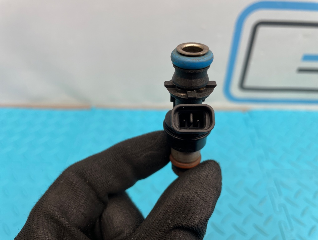 Форсунка топливная H2 2005 GMT820 LQ4 6.0