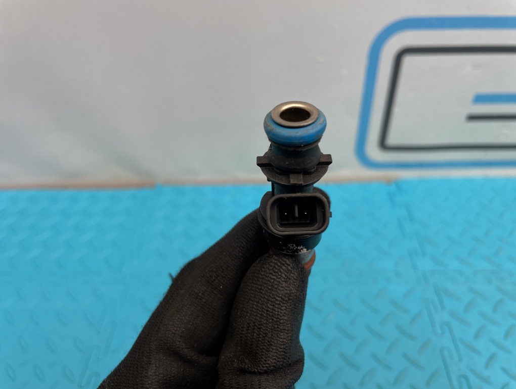 Форсунка топливная H2 2005 GMT820 LQ4 6.0