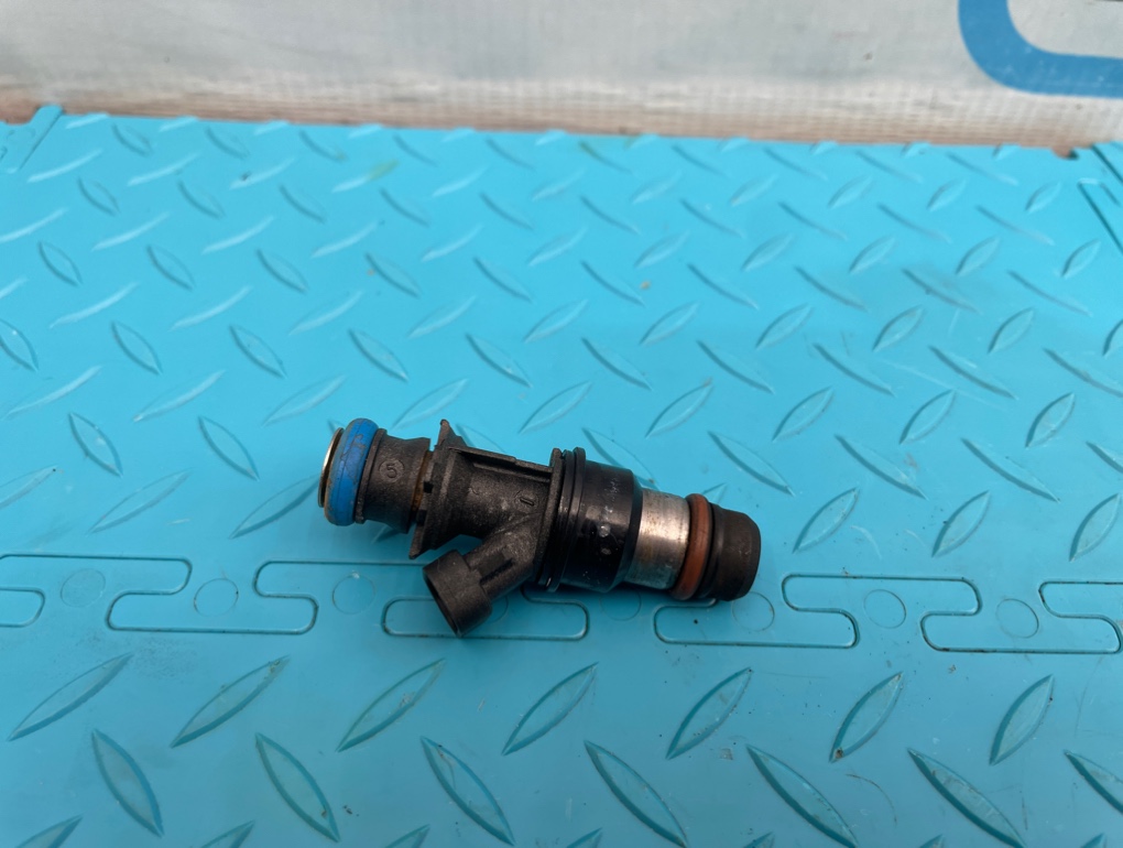 Форсунка топливная H2 2005 GMT820 LQ4 6.0