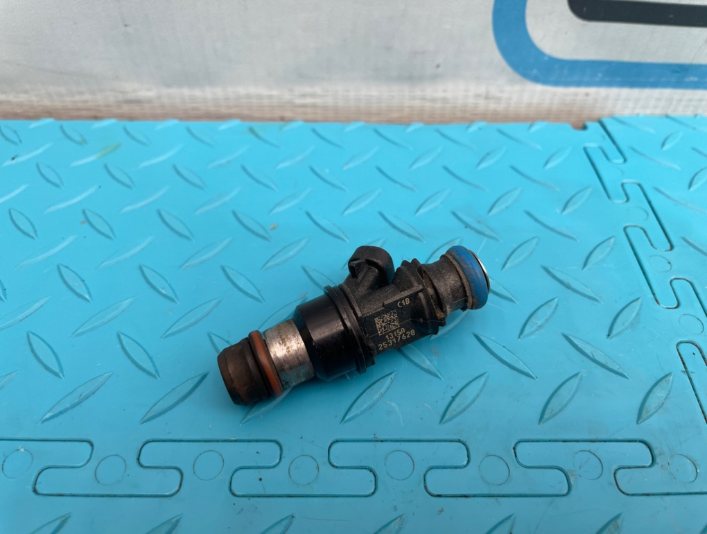 Форсунка топливная H2 2005 GMT820 LQ4 6.0