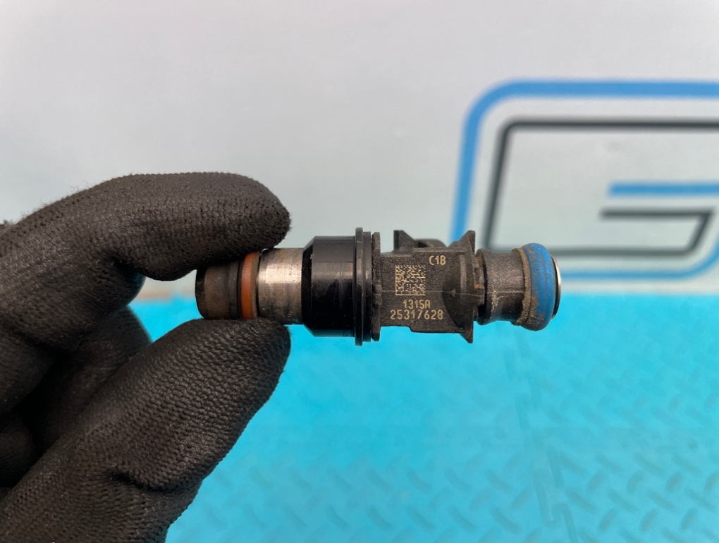 Форсунка топливная H2 2005 GMT820 LQ4 6.0