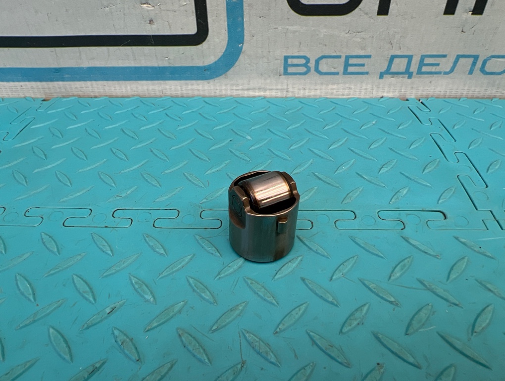 Толкатель клапана Audi A4 2010 B8 CDNC 2.0 06H109311B контрактная